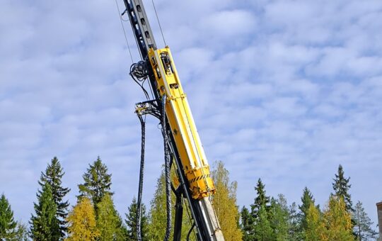 How to Operate a Successful Piling Equipment Home Business